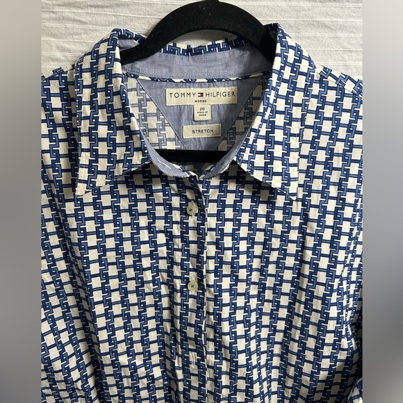 Tommy Hilfiger Button Shirt Women’s Blue White Geometric Pattern Stretch Size 20 - Picture 4 of 6
